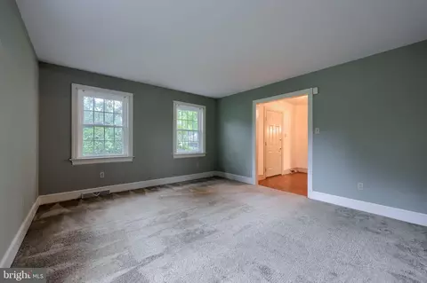 Living - 526 Ashton Pl, Lititz, PA 17543 photo 1 of 8