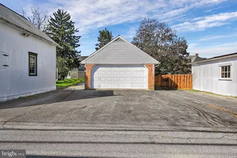 Exterior - 233 S Spruce St, Lititz, PA 17543 photo 9 of 11