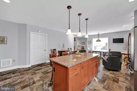 Kitchen - 233 S Spruce St, Lititz, PA 17543 photo 3 of 4