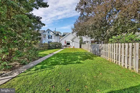 Exterior - 233 S Spruce St, Lititz, PA 17543 photo 8 of 11