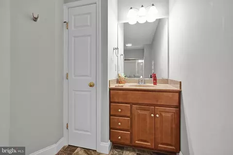 Bath - 233 S Spruce St, Lititz, PA 17543 photo 2 of 3