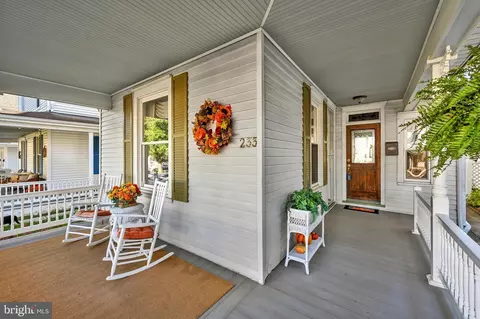 Exterior - 233 S Spruce St, Lititz, PA 17543 photo 6 of 11