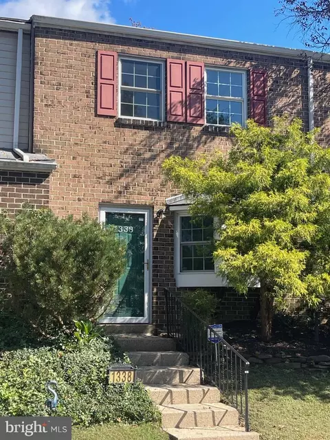 1338 Blue Jay Dr, Lancaster, PA 17601