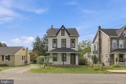 345 E Walnut St, Marietta, PA 17547
