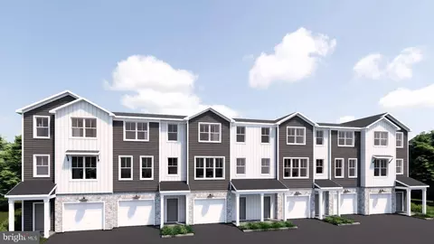 20 E Kestrel Dr, Denver, PA 17517