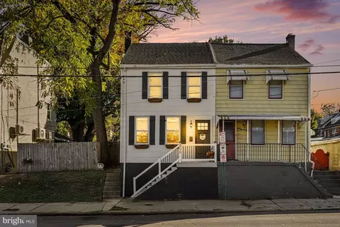806 E Chestnut St, Lancaster, PA 17602