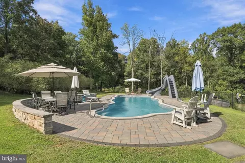 Exterior - 80 Dead End Rd, Lititz, PA 17543 photo 17 of 33