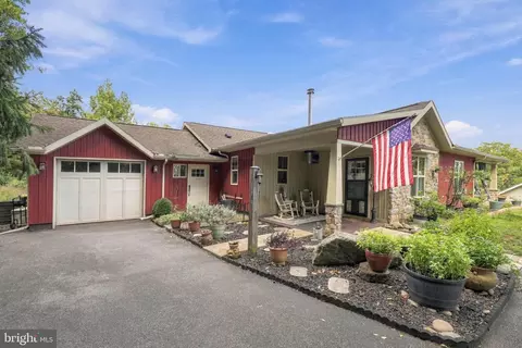 Exterior - 80 Dead End Rd, Lititz, PA 17543 photo 7 of 33