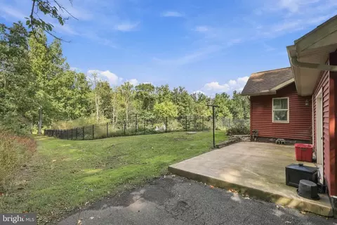 Exterior - 80 Dead End Rd, Lititz, PA 17543 photo 14 of 33