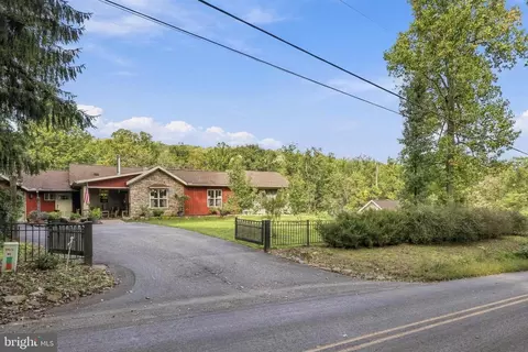 Exterior - 80 Dead End Rd, Lititz, PA 17543 photo 3 of 33