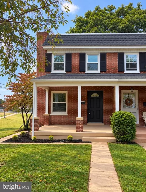 1029 Orange St, Lancaster, PA 17602