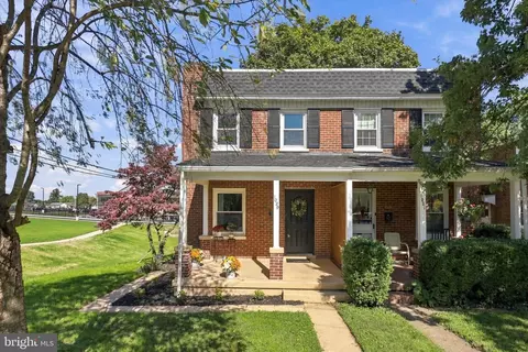 1029 Orange St, Lancaster, PA 17602