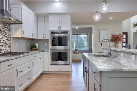 Kitchen - 1146 S Bristol Dr, Lititz, PA 17543 photo 3 of 3