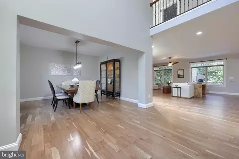 Entry Way - 1146 S Bristol Dr, Lititz, PA 17543 photo 2 of 7