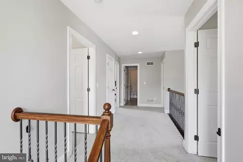 Entry Way - 1146 S Bristol Dr, Lititz, PA 17543 photo 7 of 7