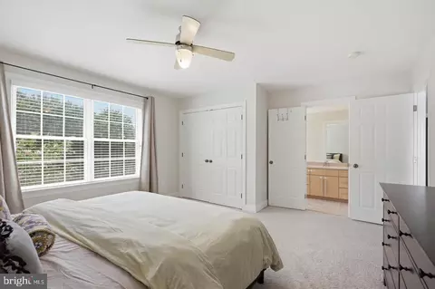 Bedroom - 1146 S Bristol Dr, Lititz, PA 17543 photo 2 of 2