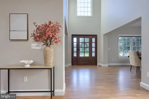 Entry Way - 1146 S Bristol Dr, Lititz, PA 17543 photo 1 of 7