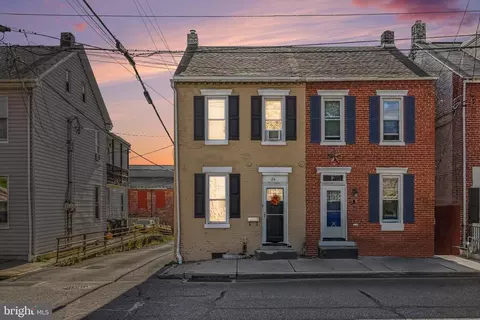 24 N 5th St, Columbia, PA 17512