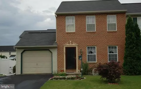 180 Heatherwood Dr, Ephrata, PA 17522