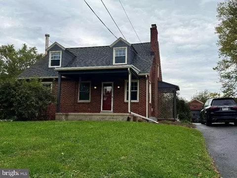 127 Lampeter Rd, Lancaster, PA 17602