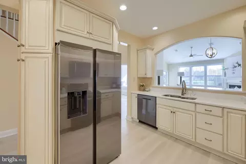 Kitchen - 624 Northfield Rd, Lititz, PA 17543 photo 3 of 4