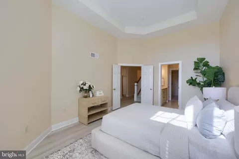 Bedroom - 624 Northfield Rd, Lititz, PA 17543 photo 3 of 6