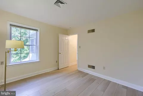 Bedroom - 624 Northfield Rd, Lititz, PA 17543 photo 5 of 6