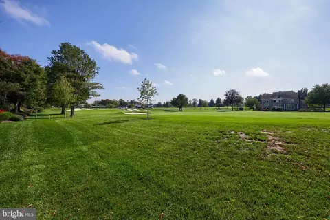Exterior - 624 Northfield Rd, Lititz, PA 17543 photo 8 of 9