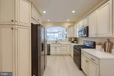 Kitchen - 624 Northfield Rd, Lititz, PA 17543 photo 1 of 4