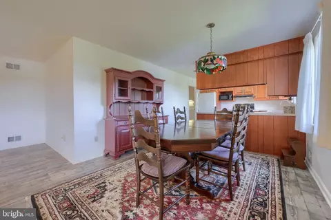 Dining - 811 S Cedar St, Lititz, PA 17543 photo 1 of 4