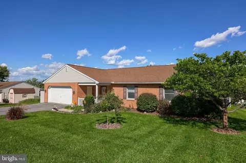 Exterior - 811 S Cedar St, Lititz, PA 17543 photo 4 of 7