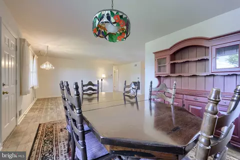 Dining - 811 S Cedar St, Lititz, PA 17543 photo 4 of 4