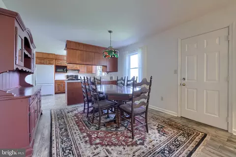 Dining - 811 S Cedar St, Lititz, PA 17543 photo 2 of 4