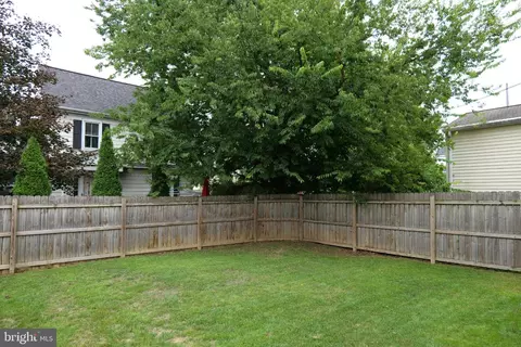 Exterior - 23 W Orange St, Lititz, PA 17543 photo 5 of 7