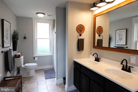 Bath - 23 W Orange St, Lititz, PA 17543 photo 1 of 2