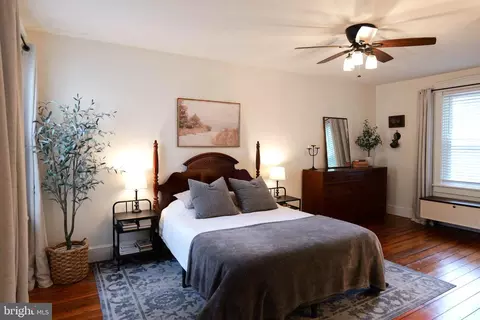 Bedroom - 23 W Orange St, Lititz, PA 17543 photo 1 of 5