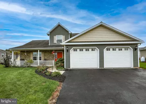 177 Masters Dr, Denver, PA 17517
