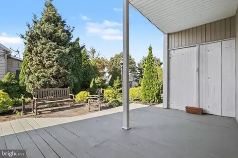 Exterior - 1259 E Newport Rd, Lititz, PA 17543 photo 6 of 12