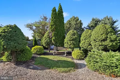 Exterior - 1259 E Newport Rd, Lititz, PA 17543 photo 11 of 12