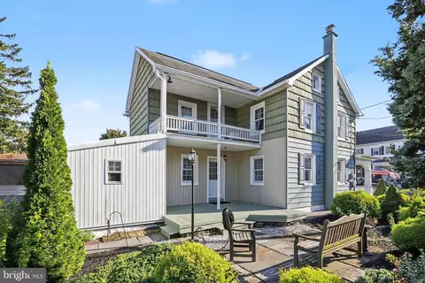Exterior - 1259 E Newport Rd, Lititz, PA 17543 photo 4 of 12