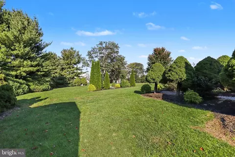 Exterior - 1259 E Newport Rd, Lititz, PA 17543 photo 10 of 12