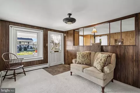 Entry Way - 1259 E Newport Rd, Lititz, PA 17543 photo 1 of 3