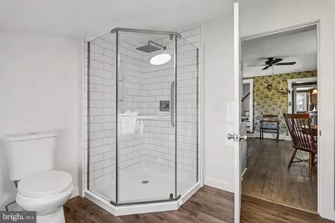 Bath - 1259 E Newport Rd, Lititz, PA 17543 photo 1 of 1