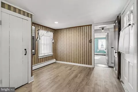 Entry Way - 1259 E Newport Rd, Lititz, PA 17543 photo 2 of 3