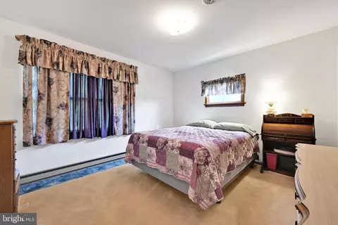 Bedroom - 1519 E Newport Rd, Lititz, PA 17543 photo 1 of 3