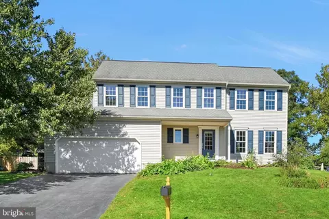 85 Village Spring Ln, Reinholds, PA 17569