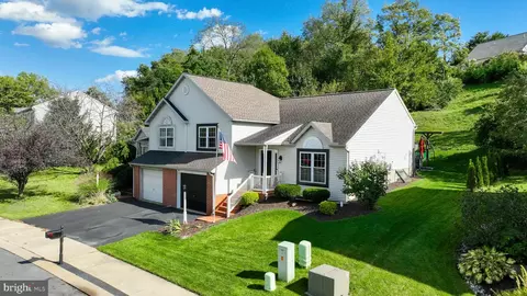 174 Mortar Ln, Ephrata, PA 17522