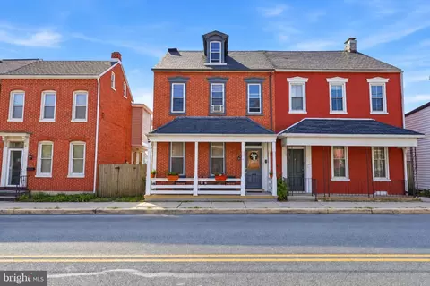 240 N 3rd St, Columbia, PA 17512