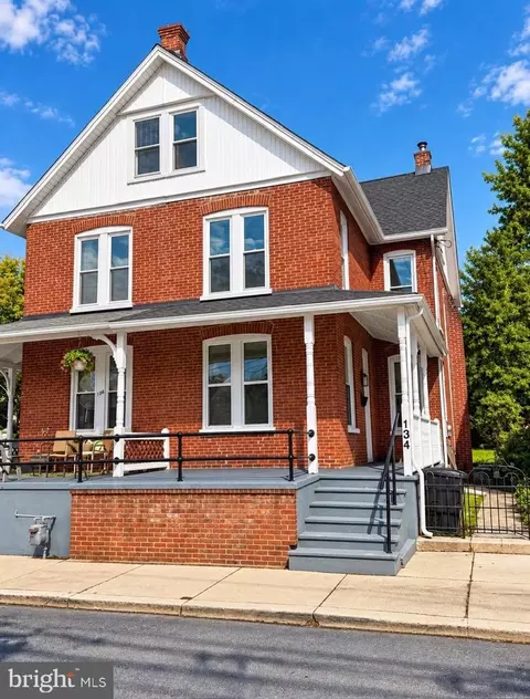 134 W Walnut St, Marietta, PA 17547