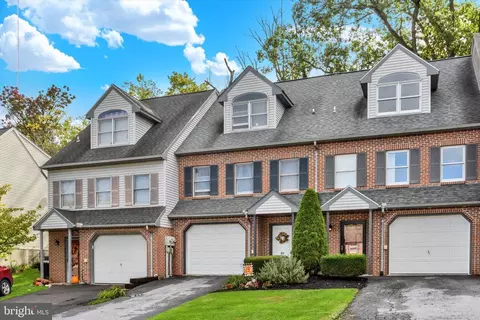 49 Ironstone Dr, Elizabethtown, PA 17022